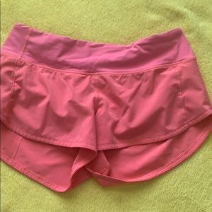 size 4 lululemon speed up short 2.5